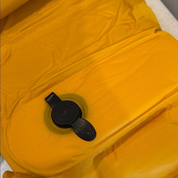 ALPS Mountaineering Yellow Sleeping Pad - Picture 6 of 6